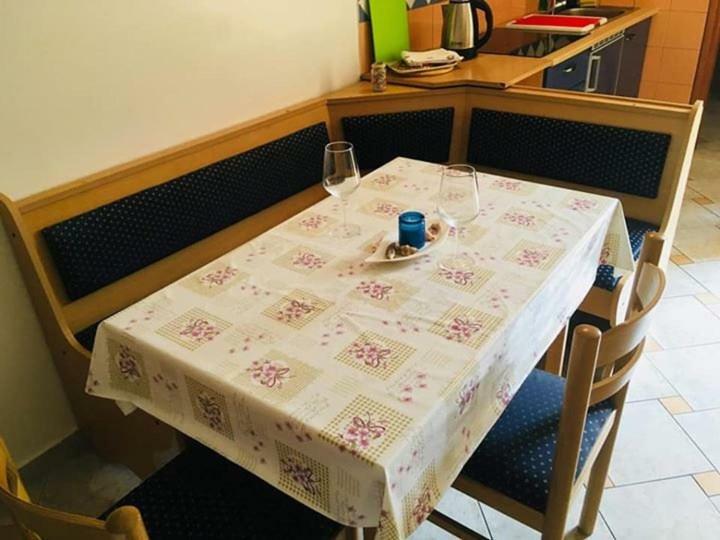 Apartmani Djura Selce Zewnętrze zdjęcie